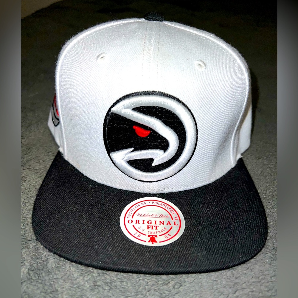 Super rare, Atlanta Hawks Mitchell & ness O.G. snapback redeye, deadeye